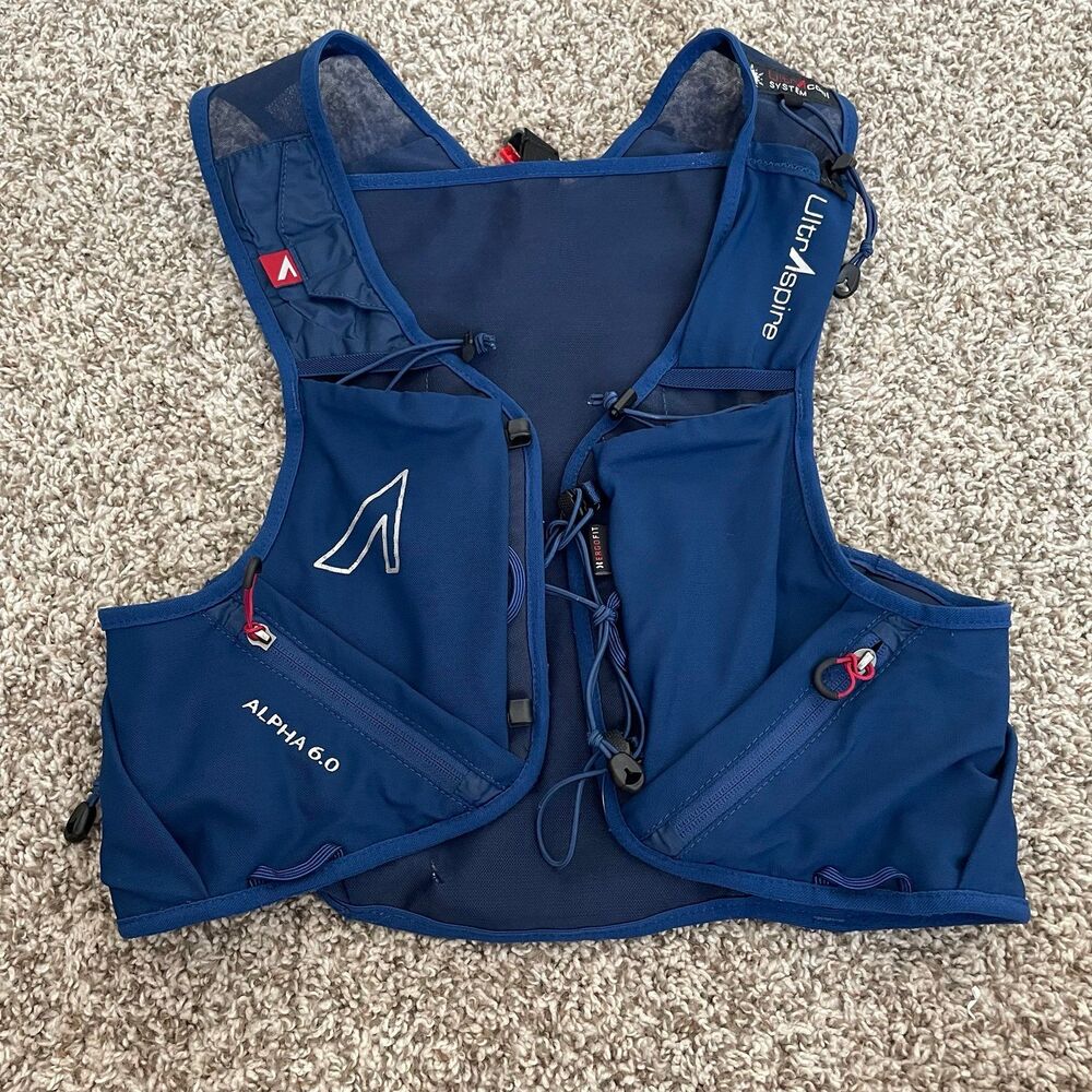 Medium / UltrAspire Alpha Running Vest